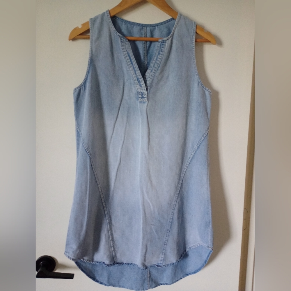 Sleeveless Light Wash Chambray Denim 100% Cotton Tunic Size Small
